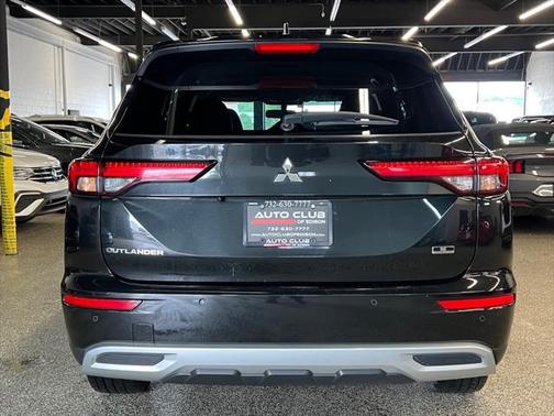 2023 Mitsubishi Outlander SE Special Edition