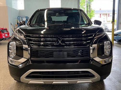 2023 Mitsubishi Outlander SE Special Edition