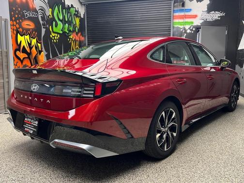 Ultimate Red Pearl (r2p) 2024 Hyundai SONATA SEL