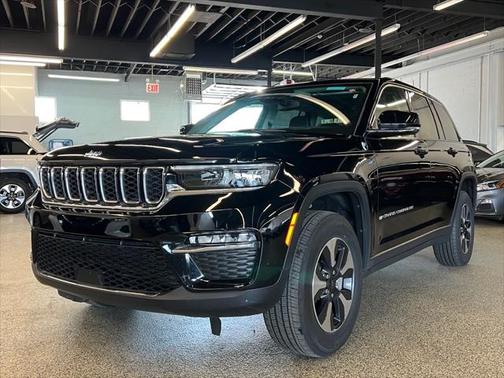 2023 Jeep Grand Cherokee 4xe Base