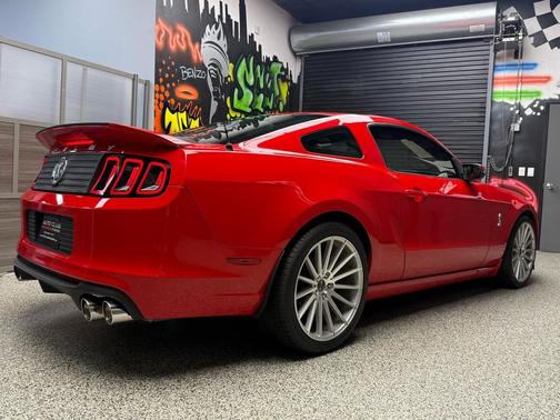 Race Red (pq) 2012 Ford Shelby GT500 Base
