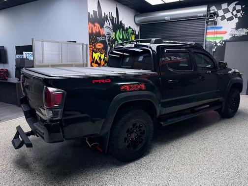 Midnight Black Metallic (218) 2018 Toyota Tacoma TRD Pro