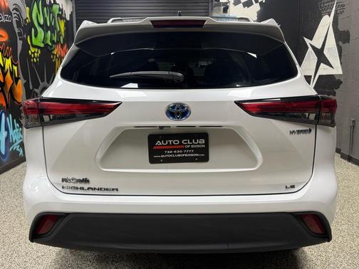 2023 Toyota Highlander Hybrid LE