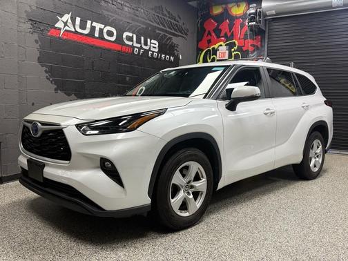 2023 Toyota Highlander Hybrid LE