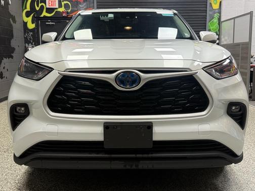 2023 Toyota Highlander Hybrid LE