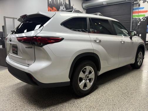 2023 Toyota Highlander Hybrid LE