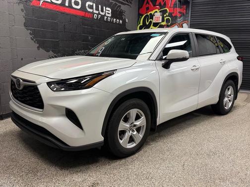 2023 Toyota Highlander L