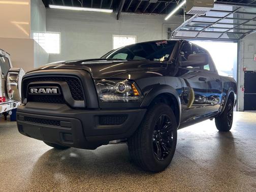 2024 RAM 1500 Classic Warlock Crew Cab 4x4 5'7' Box