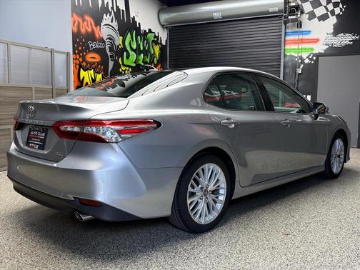 Celestial Silver Metallic (1j9) 2019 Toyota Camry XLE