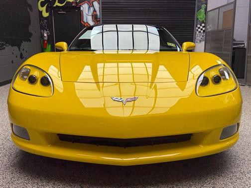 Velocity Yellow Tintcoat 2007 Chevrolet Corvette Base