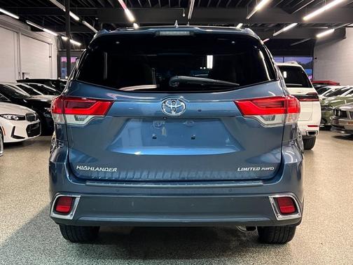 2019 Toyota Highlander Limited Platinum