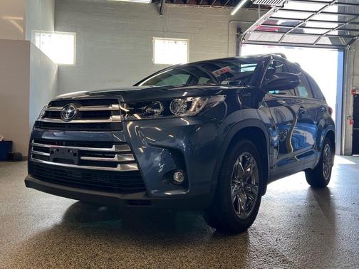 2019 Toyota Highlander Limited Platinum