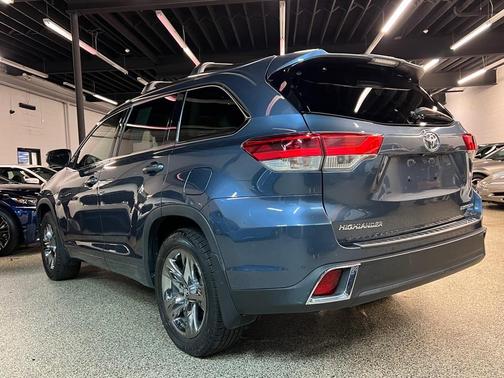 2019 Toyota Highlander Limited Platinum