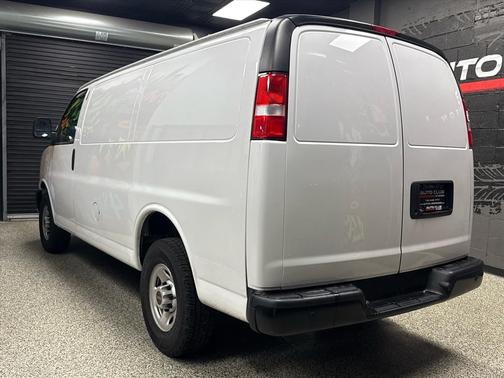 2022 GMC Savana 2500 Work Van