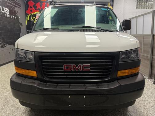2022 GMC Savana 2500 Work Van