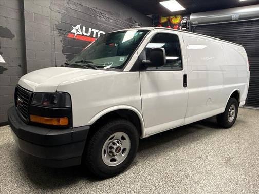2022 GMC Savana 2500 Work Van
