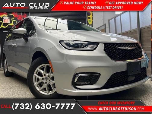 2023 Chrysler Pacifica Touring L