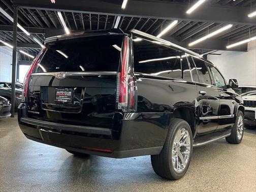 2017 Cadillac Escalade ESV Luxury