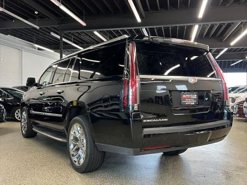 2017 Cadillac Escalade ESV Luxury