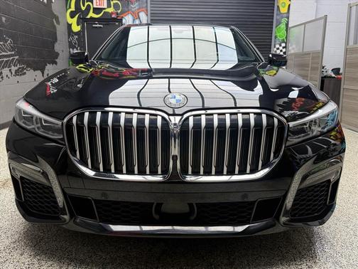 2022 BMW 750 i xDrive