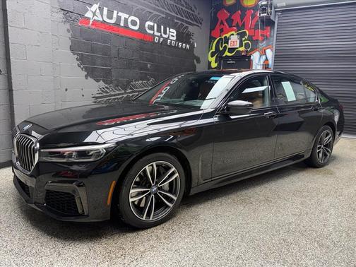 2022 BMW 750 i xDrive