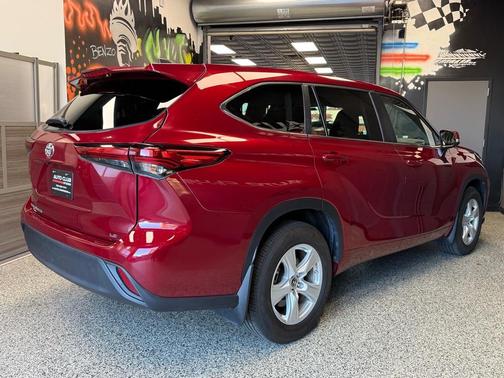 2023 Toyota Highlander LE