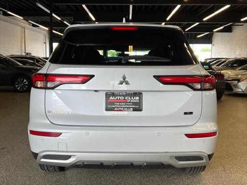 2023 Mitsubishi Outlander SE Special Edition