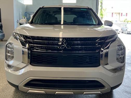 2023 Mitsubishi Outlander SE Special Edition