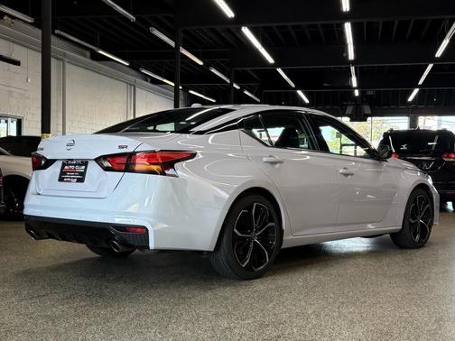 2024 Nissan Altima SR FWD