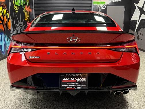 2022 Hyundai ELANTRA SE