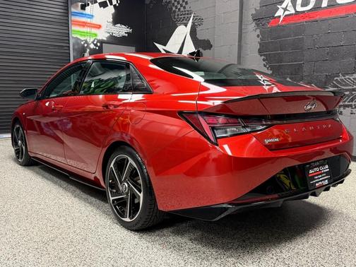 2022 Hyundai ELANTRA SE