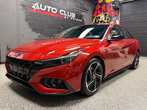 2022 Hyundai ELANTRA SE
