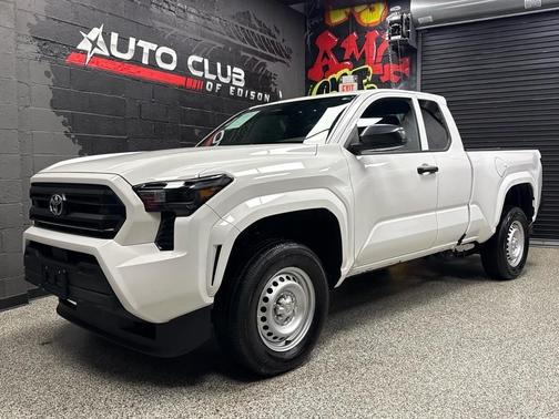 2025 Toyota Tacoma SR