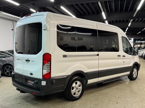 2017 Ford Transit-350 XLT