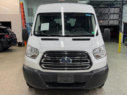 2017 Ford Transit-350 XLT