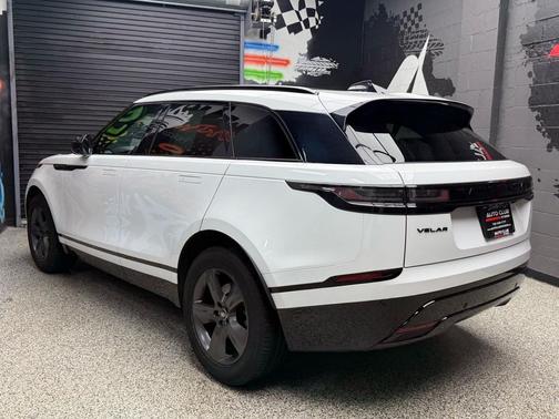 Fuji White (1aa) 2025 Land Rover Range Rover Velar P250 SE R-Dynamic