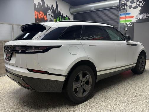 Fuji White (1aa) 2025 Land Rover Range Rover Velar P250 SE R-Dynamic