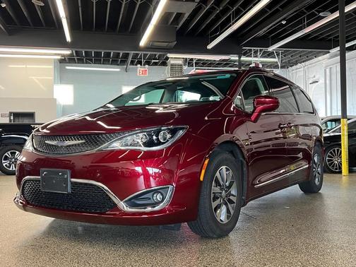 2020 Chrysler Pacifica Touring-L Plus