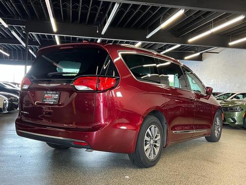 2020 Chrysler Pacifica Touring-L Plus