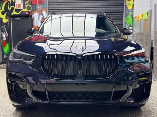 Carbon Black Metallic (416) 2023 BMW X5 xDrive40i