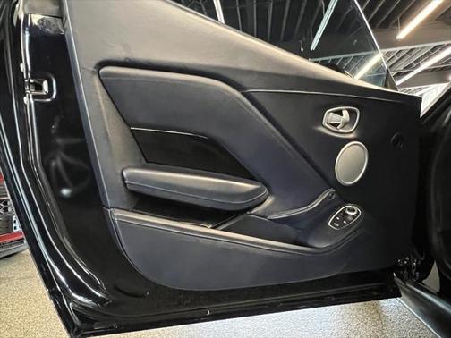 2020 Aston Martin Vantage Base