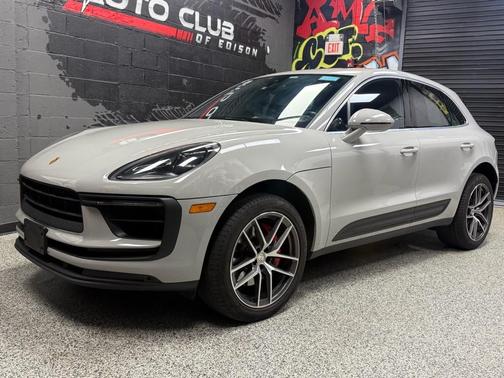 2022 Porsche Macan S