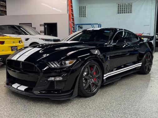 2021 Ford Shelby GT500 Base