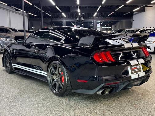 2021 Ford Shelby GT500 Base