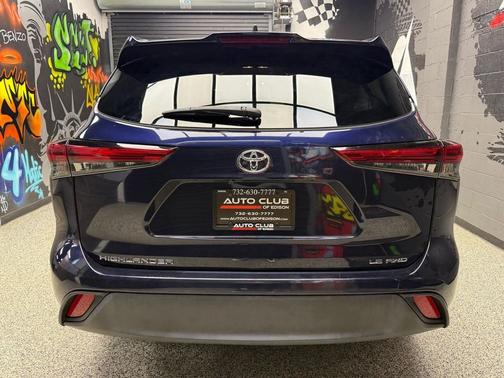 Blueprint (8x8) 2023 Toyota Highlander LE