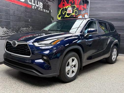 Blueprint (8x8) 2023 Toyota Highlander LE