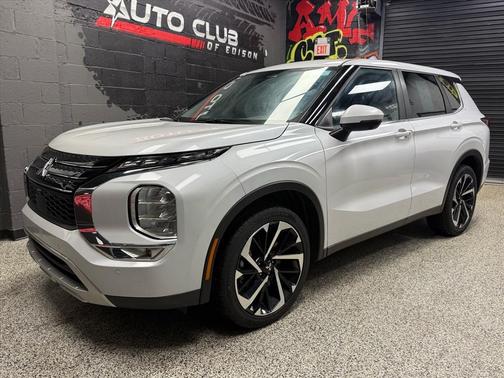 2023 Mitsubishi Outlander SE 2.5 2WD