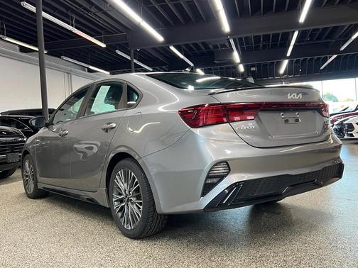 2022 Kia Forte GT-Line