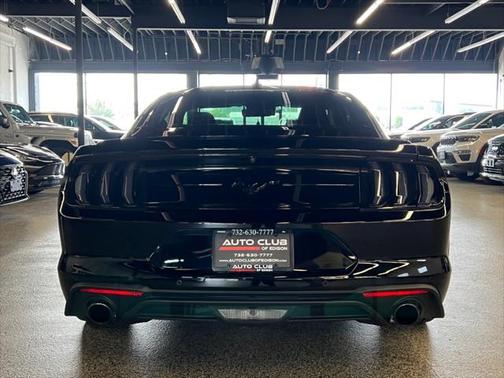 2021 Ford Mustang EcoBoost