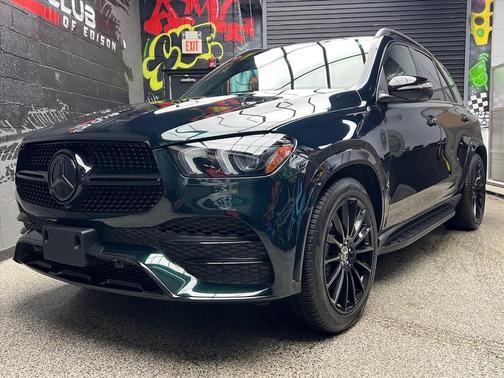 Emerald Green Metallic (989) 2023 Mercedes-Benz GLE 450 4MATIC